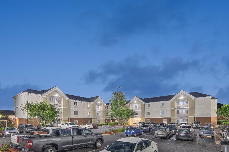 Candlewood Suites Huntersville Lake Norman Area image
