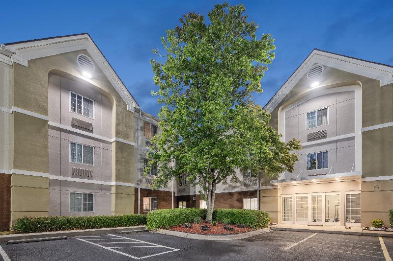 Candlewood Suites Huntersville Lake Norman Area image