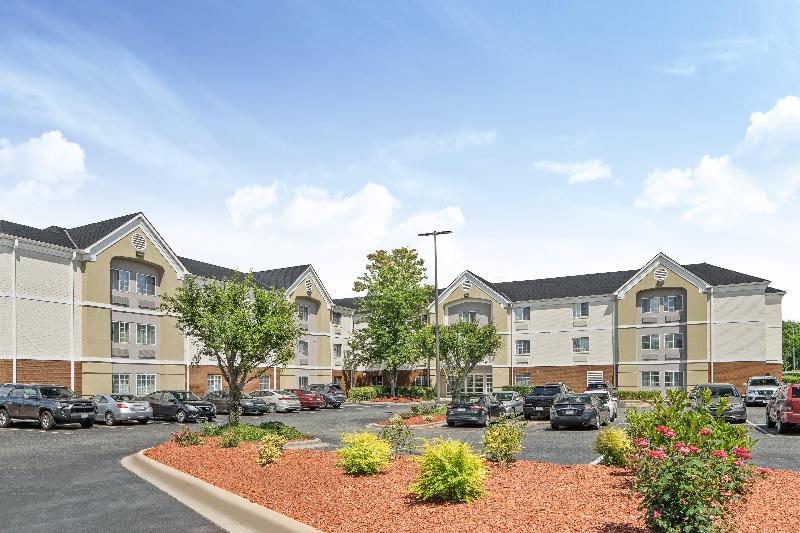 Candlewood Suites Huntersville Lake Norman Area image