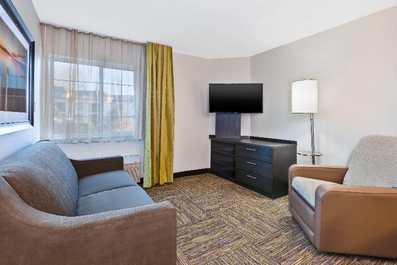 Candlewood Suites Huntersville Lake Norman Area image