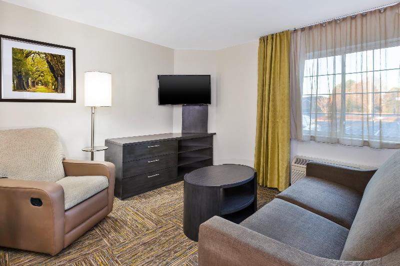 Candlewood Suites Huntersville Lake Norman Area image