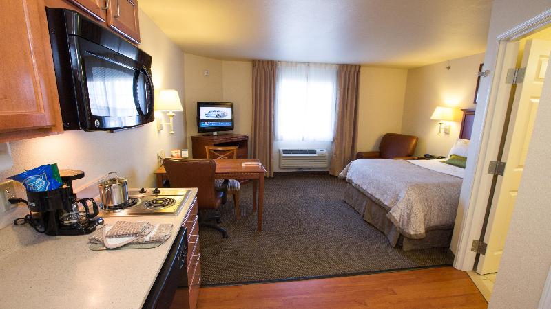 Candlewood Suites Joplin photo 11