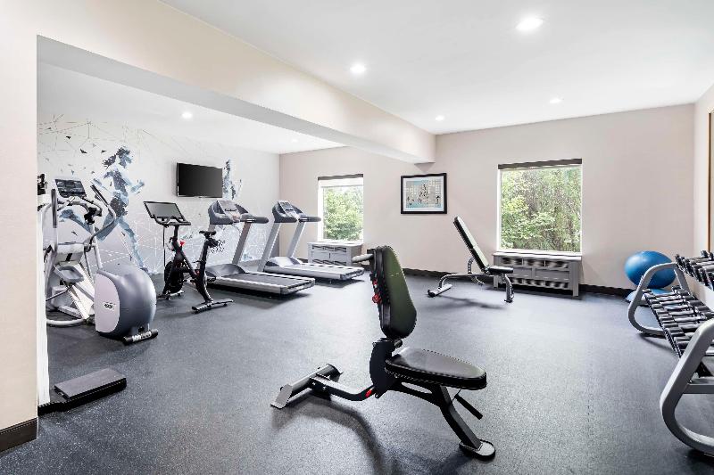 Best Western Plus Bourbonnais Hotel & Suites image