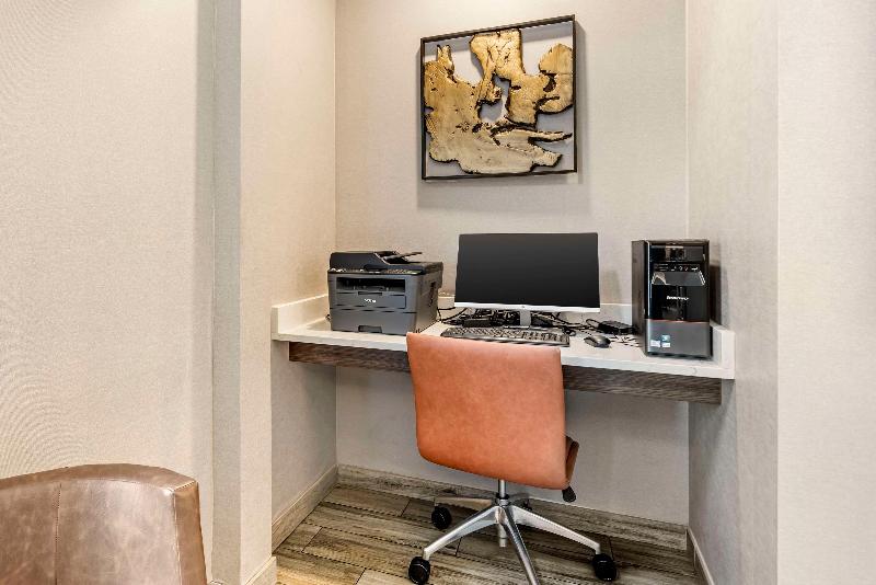 Best Western Plus Bourbonnais Hotel & Suites image