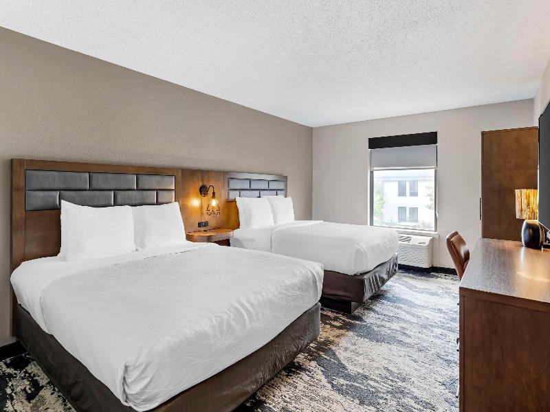 Best Western Plus Bourbonnais Hotel & Suites image