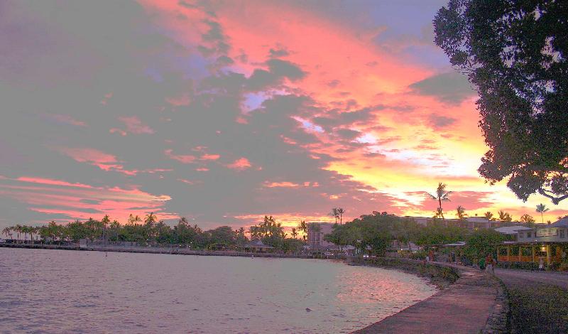 Holiday Inn Express and Suites Kailua Kona