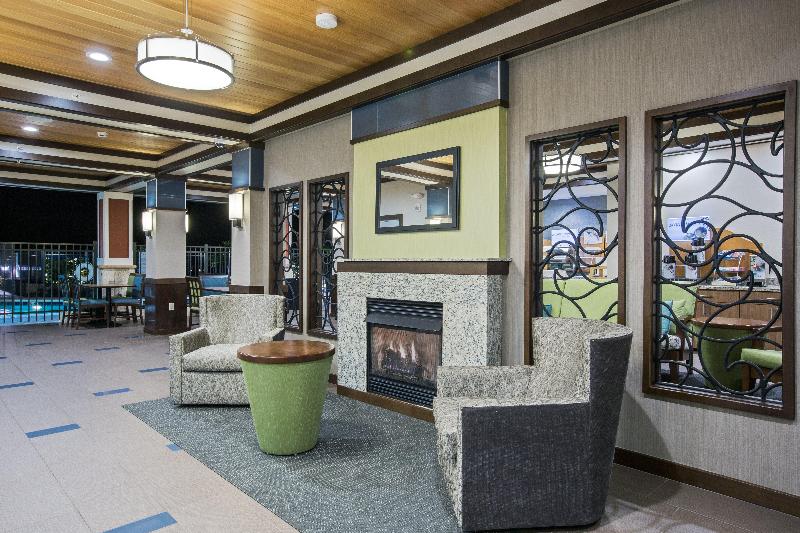 Holiday Inn Express and Suites Kailua Kona
