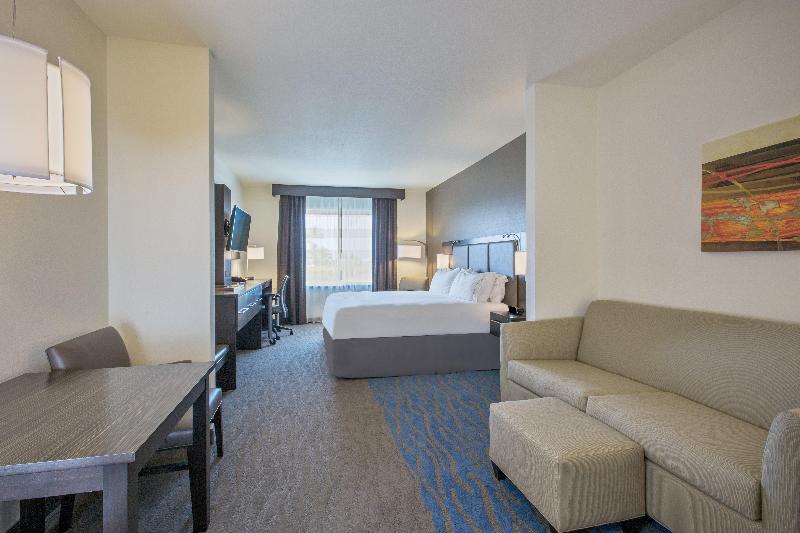 Holiday Inn Express and Suites Kailua Kona