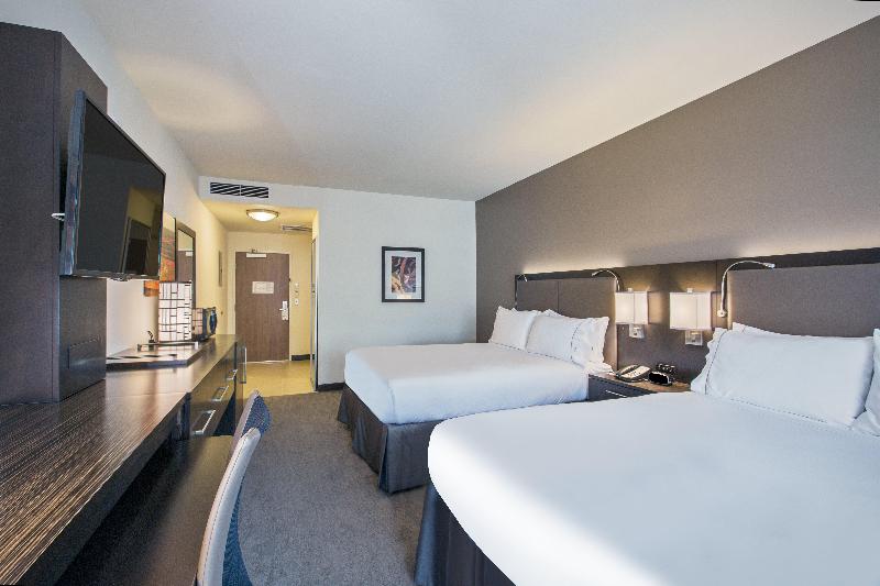 Holiday Inn Express and Suites Kailua Kona