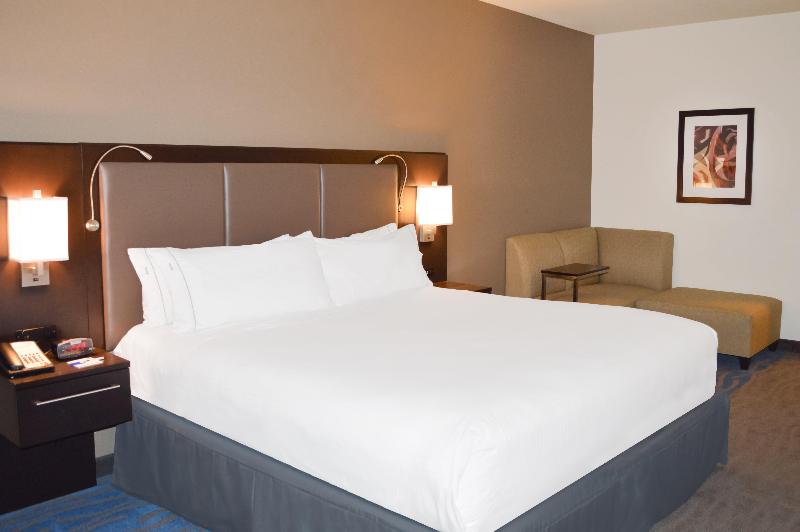 Holiday Inn Express and Suites Kailua Kona