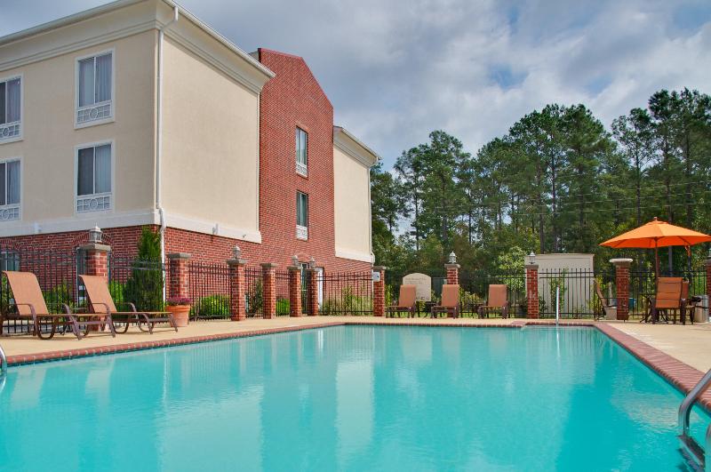 Holiday Inn Express and Suites Natchitoches image