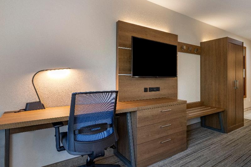 Holiday Inn Express and Suites Natchitoches image