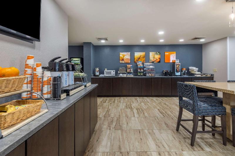 Comfort Suites near Birkdale Village- Huntersville image