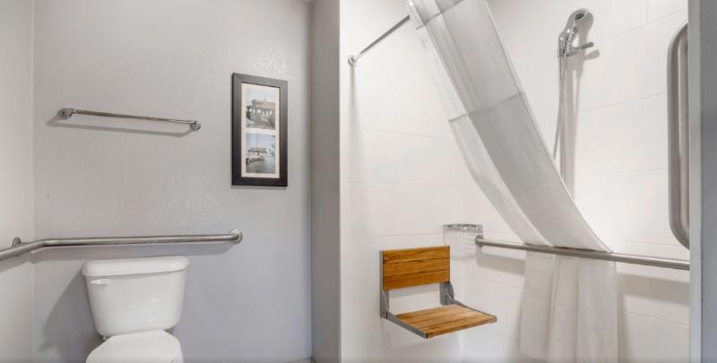 Comfort Suites near Birkdale Village- Huntersville image