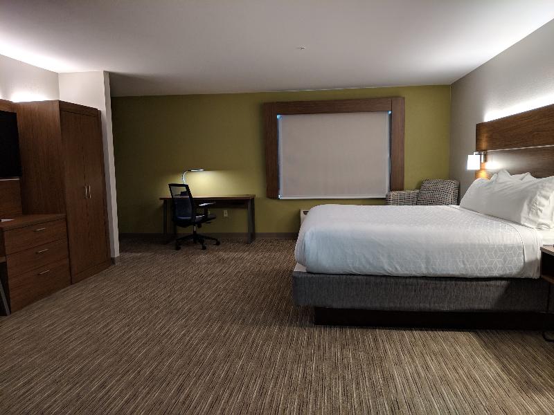Holiday Inn Express and Suites Claypool Hill Richl image
