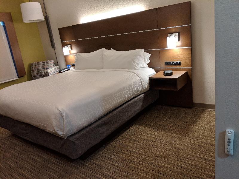 Holiday Inn Express and Suites Claypool Hill Richl image