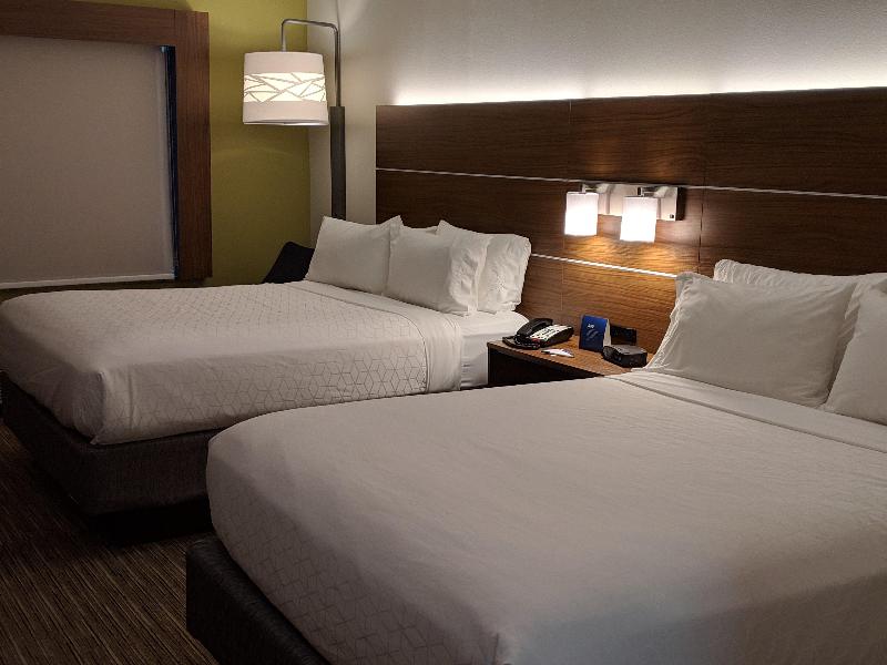 Holiday Inn Express and Suites Claypool Hill Richl image
