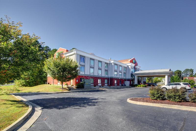 Holiday Inn Express & Suites Emporia