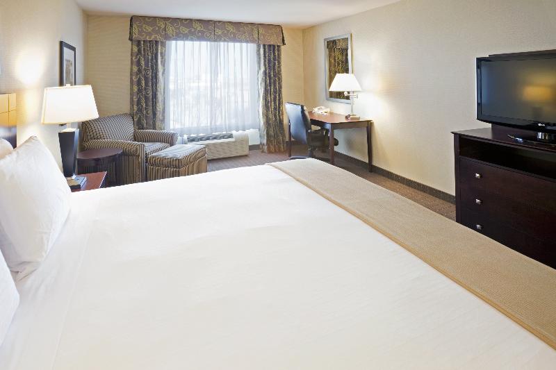 Holiday Inn Express and Suites Eagle Pass photo 21