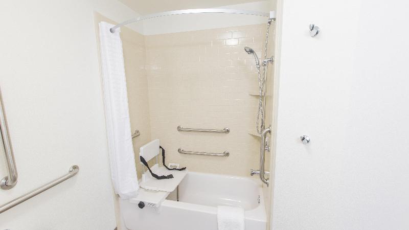 Candlewood Suites Overland Park W 135th St. photo 18