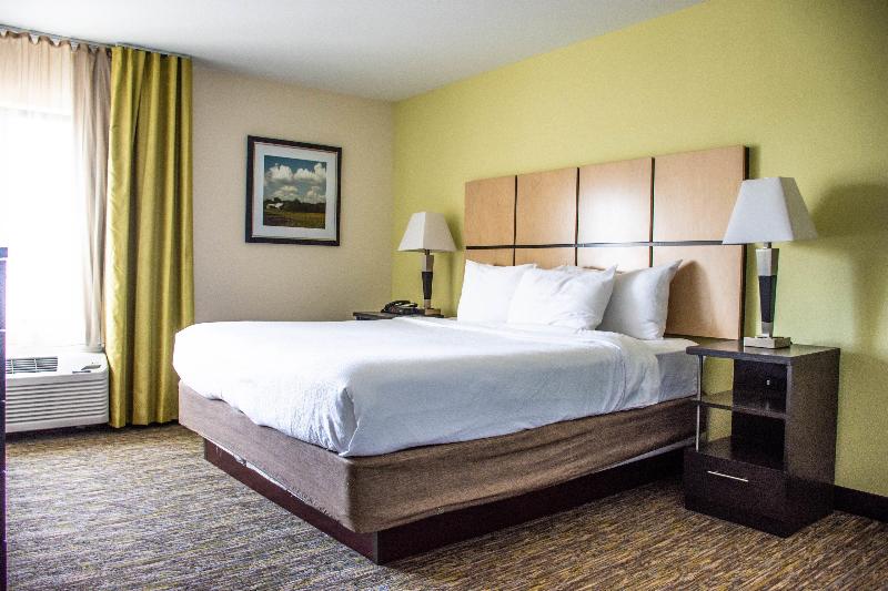 Candlewood Suites Overland Park W 135th St. photo 24
