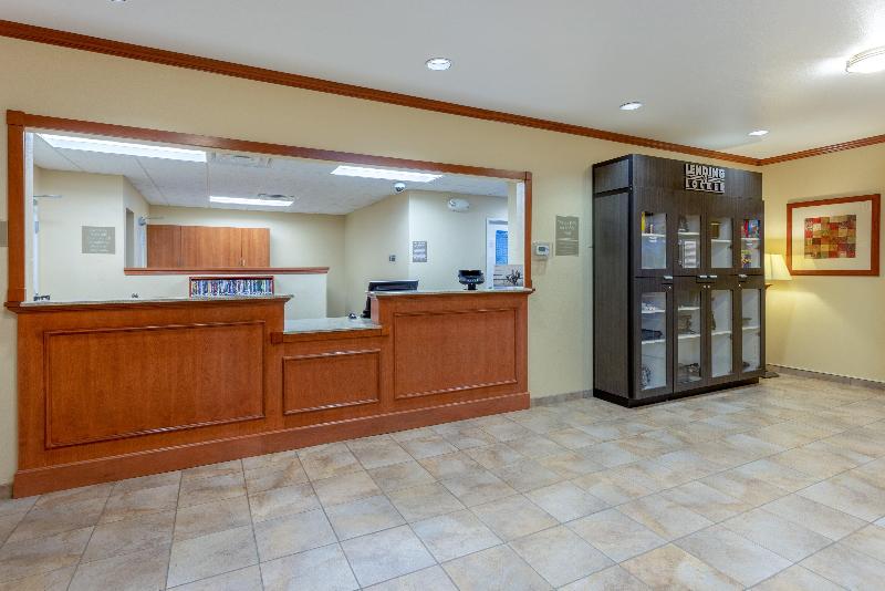 Candlewood Suites Minot image