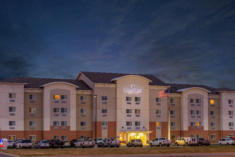 Candlewood Suites Minot image