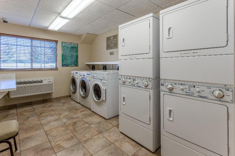 Candlewood Suites Minot image