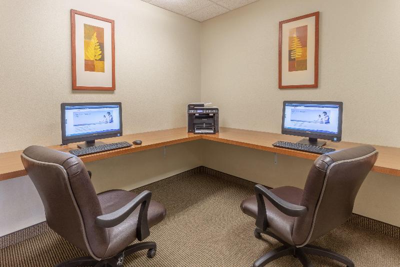 Candlewood Suites Minot image