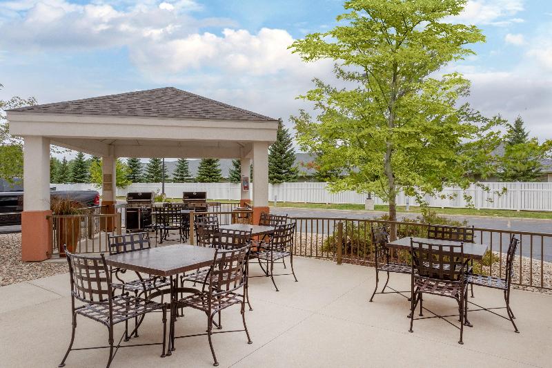 Candlewood Suites Minot image
