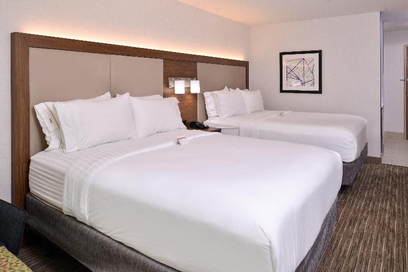 Holiday Inn Express and Suites Lacey photo 11