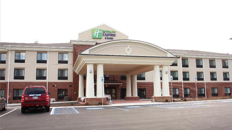 Holiday Inn Express and Suites La Vale Cumberland image
