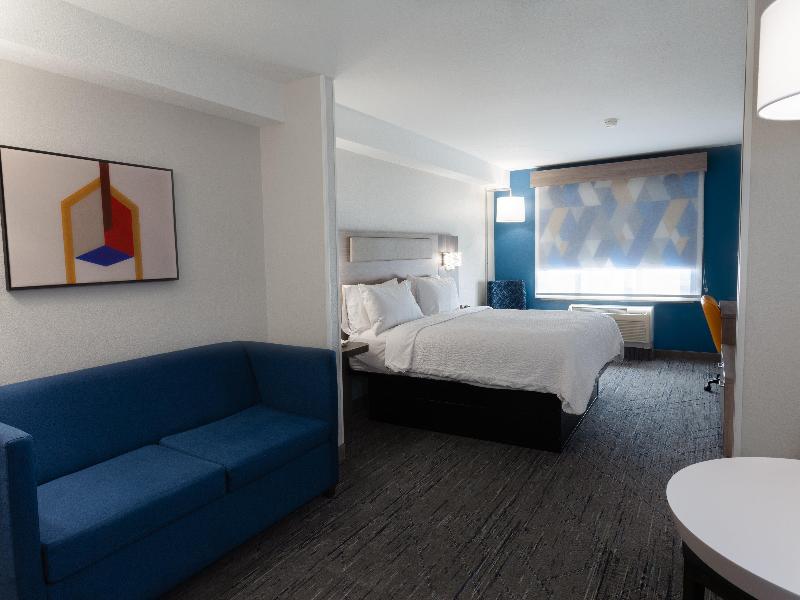 Holiday Inn Express and Suites Logan image