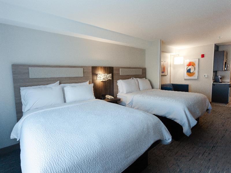 Holiday Inn Express and Suites Logan image
