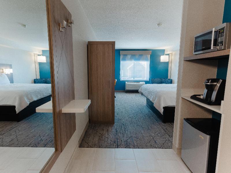 Holiday Inn Express and Suites Logan image