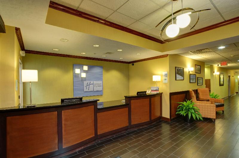 Holiday Inn Express and Suites Midwest City
