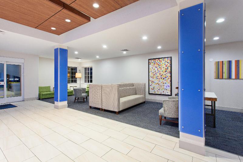 Holiday Inn Express and Suites Corona image
