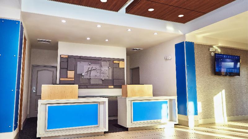 Holiday Inn Express and Suites Corona image
