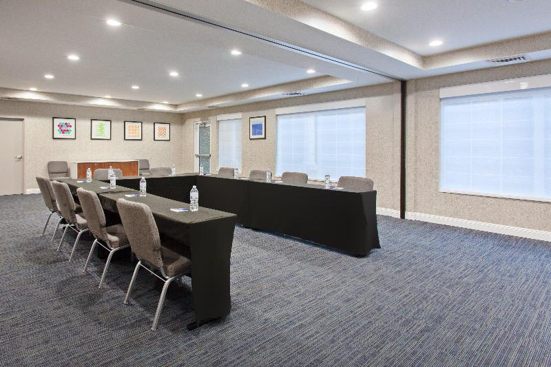 Holiday Inn Express and Suites Corona image