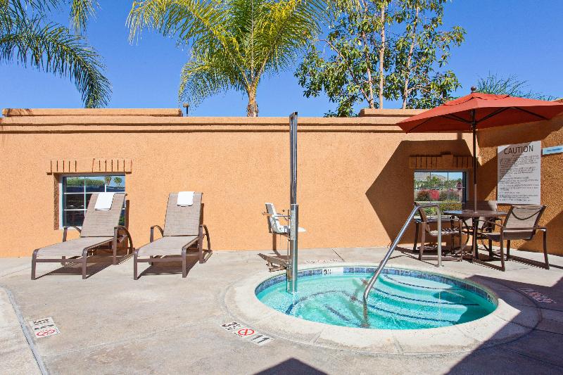 Holiday Inn Express and Suites Corona image