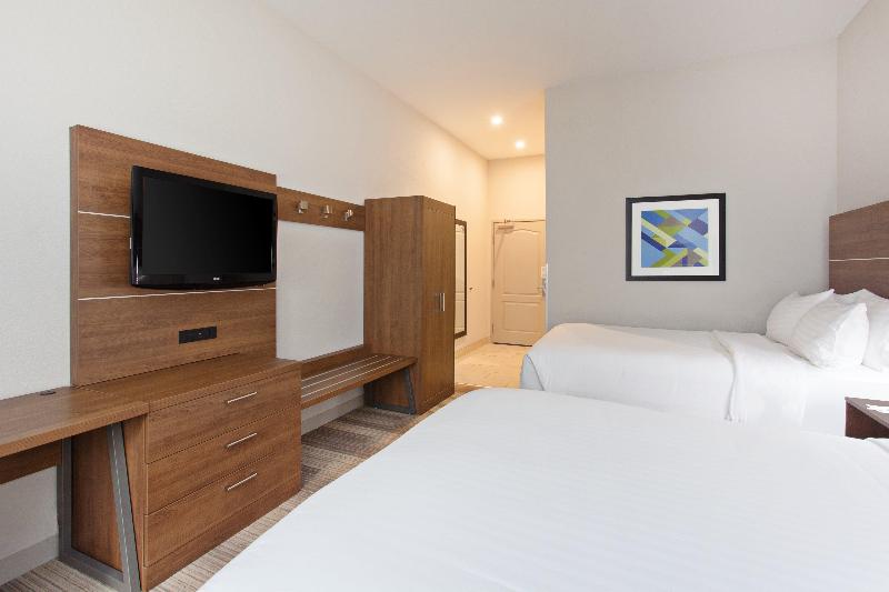 Holiday Inn Express and Suites Corona image