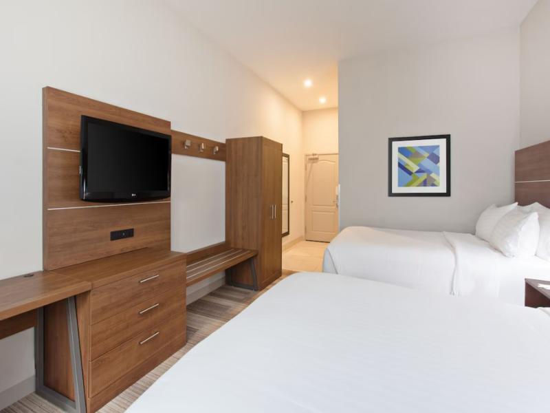 Holiday Inn Express and Suites Corona image