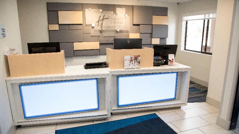 Holiday Inn Express and Suites Colorado Springs No image