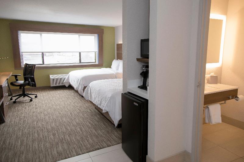 Holiday Inn Express and Suites Colorado Springs No image