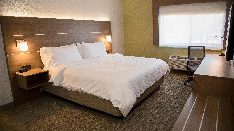 Holiday Inn Express and Suites Colorado Springs No image