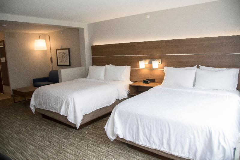 Holiday Inn Express and Suites Colorado Springs No image