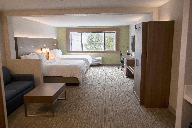 Holiday Inn Express and Suites Colorado Springs No image