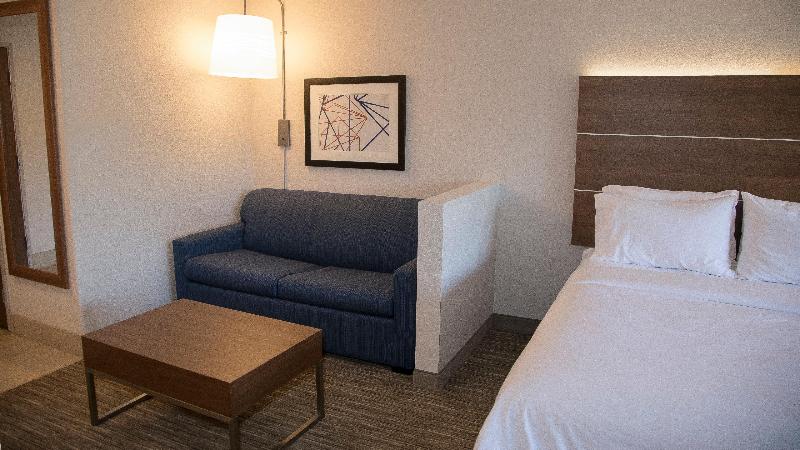 Holiday Inn Express and Suites Colorado Springs No image