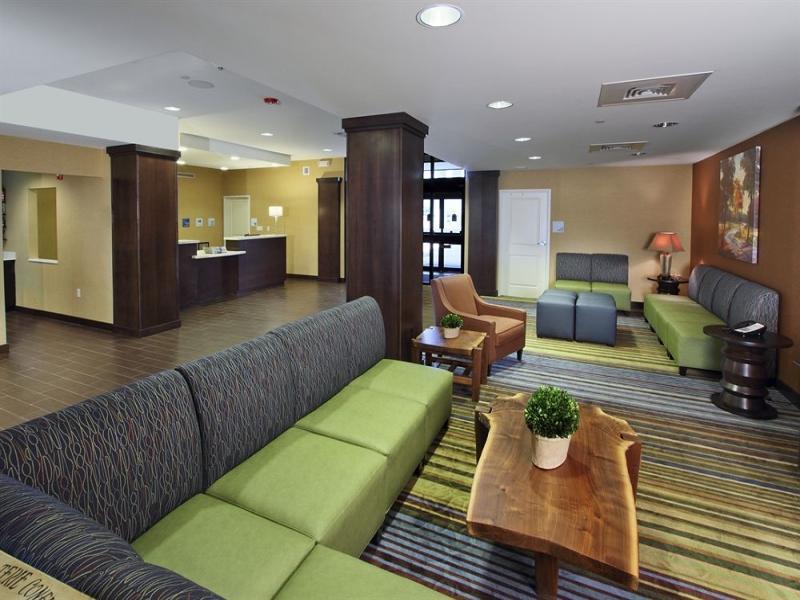 Holiday Inn Express and Suites Colorado Springs Fi