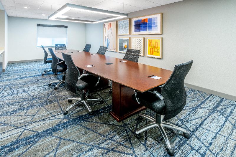 Holiday Inn Express and Suites Colorado Springs Fi image